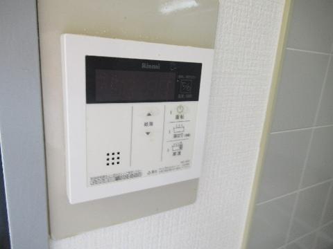サンビレッヂ新和　その他設備　給湯パネル