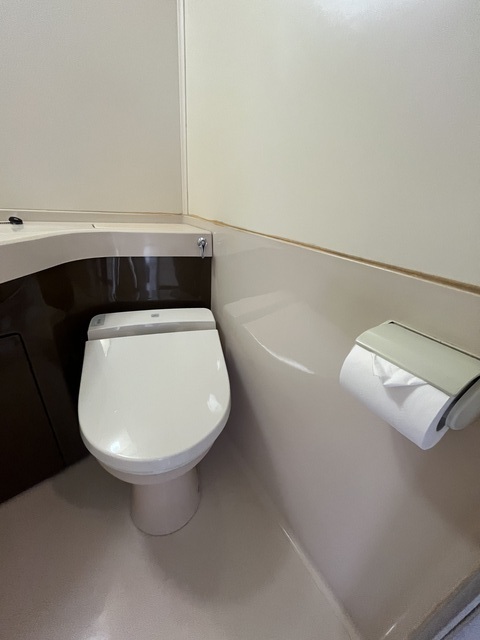 トイレ　暖房便座付