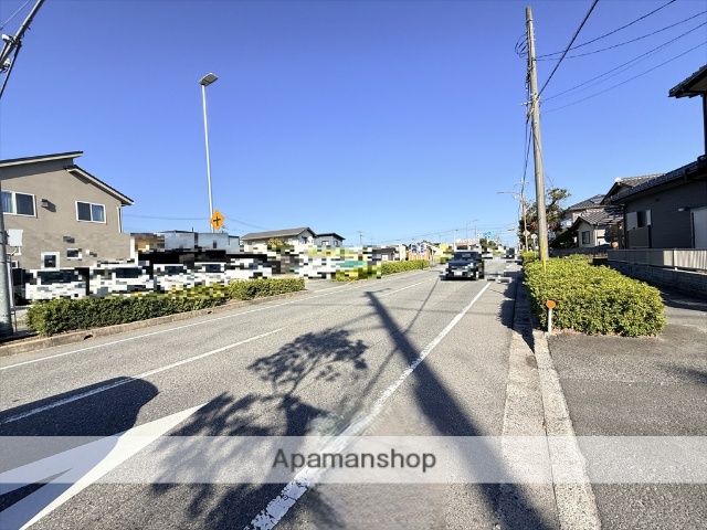 その他　前面道路（その他）まで0m