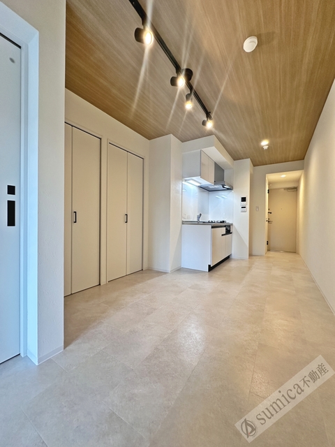 居室・リビング　ホワイトベースで明るい内装♪