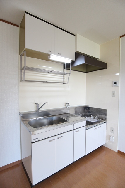 キッチン　コンパクトなキッチンで掃除もラクラク