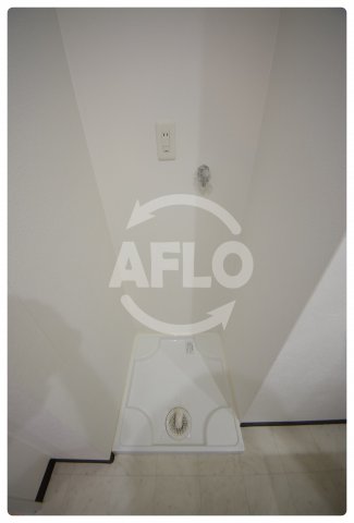 その他　U-ro鶴橋駅前（ウーロツルハシエキマエ）　洗濯機置場