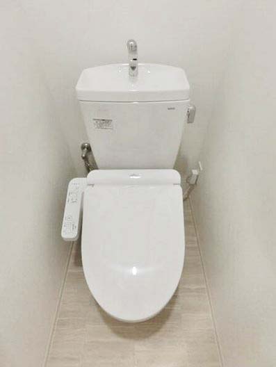 トイレ　★温水洗浄便座★