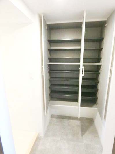 玄関　★シューズBOXの収納力◎★