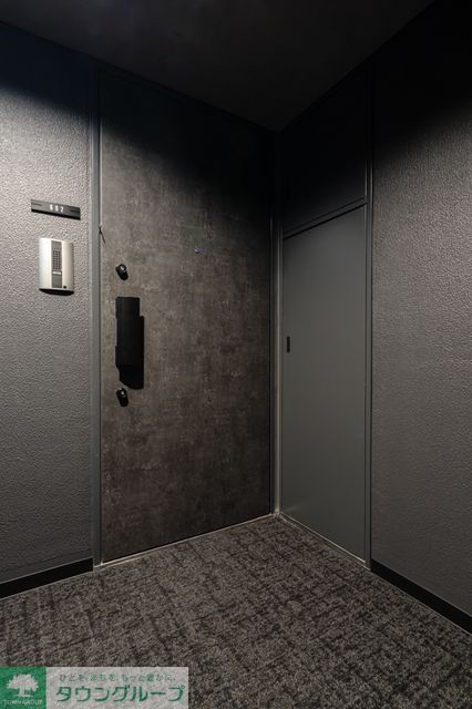 玄関　※写真は同タイプ住戸です。