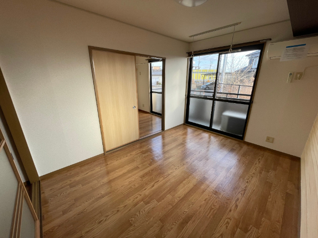 居室・リビング　家具の配置がしやすいです