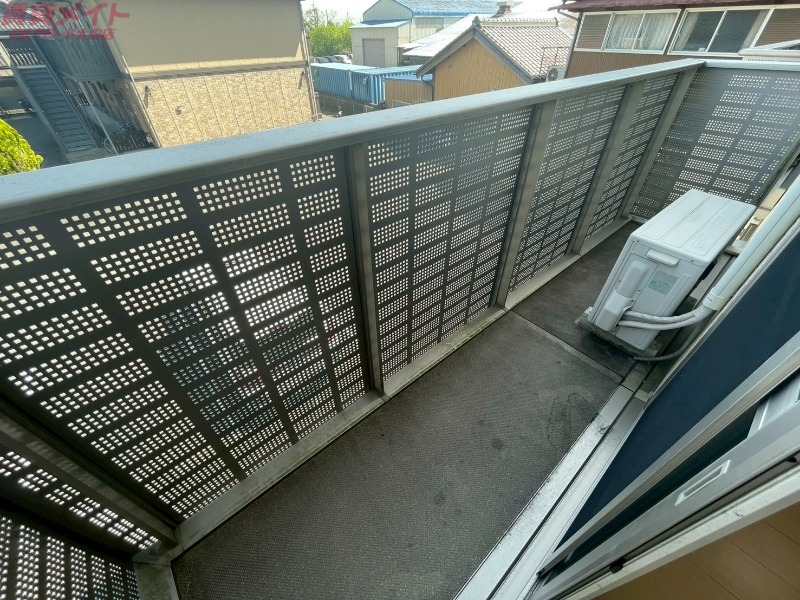 バルコニー　反転タイプの写真です