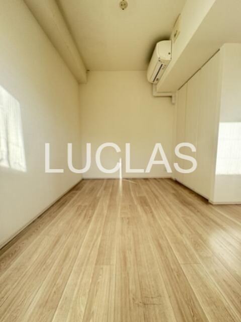 居室・リビング　ゆったりとしたリビングで憩いの空間…。