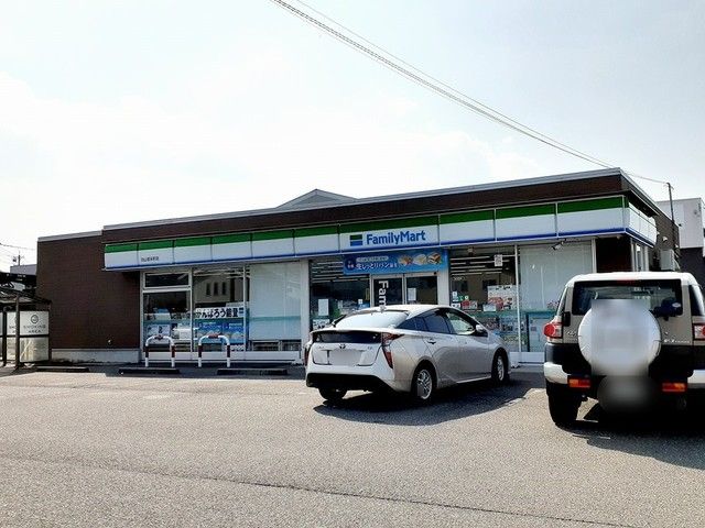 コンビニ　ファミリーマート白山宮永町店（コンビニ）まで535m