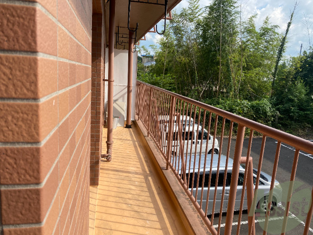 バルコニー　バルコニーも、日当たり良く、広くて使いやすそうです