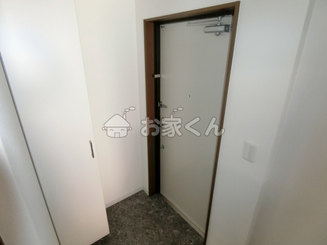 玄関　シューズボックス付き玄関