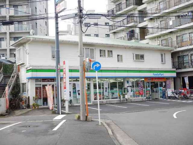 コンビニ　ファミリーマート鴨池二丁目店（コンビニ）まで159m