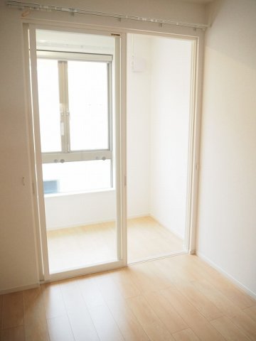 バルコニー　こちらサンルームになります