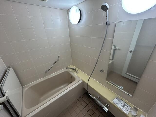 バス・シャワールーム　バス