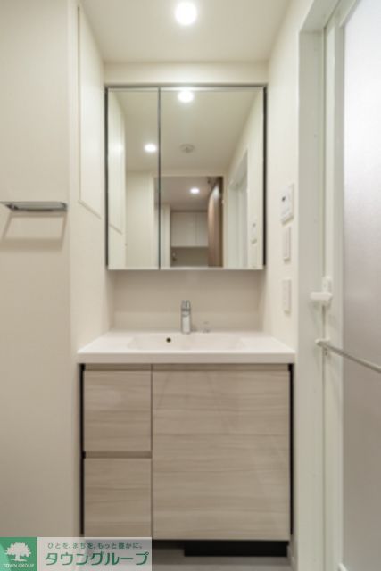洗面設備　※写真は同タイプ住戸です。