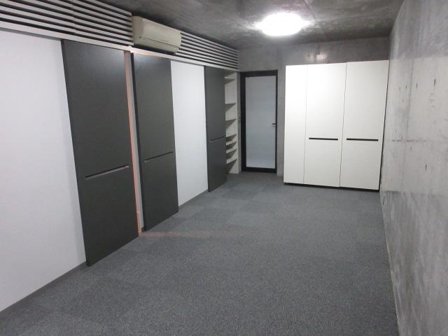 その他部屋・スペース　窓側から見たお部屋です！