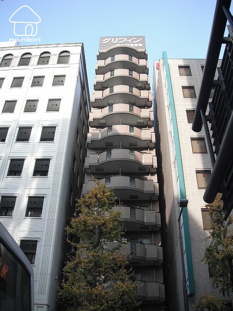 建物外観　とてもすらっとした外観です