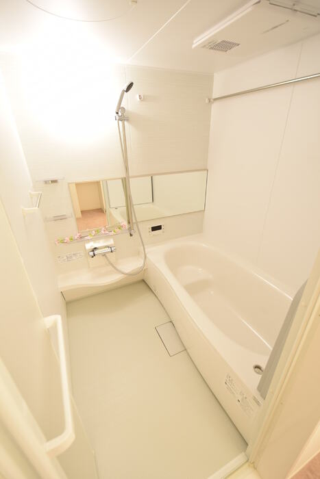 バス・シャワールーム　同物件別部屋イメージ写真
