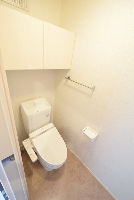 トイレ　同物件別部屋イメージ写真
