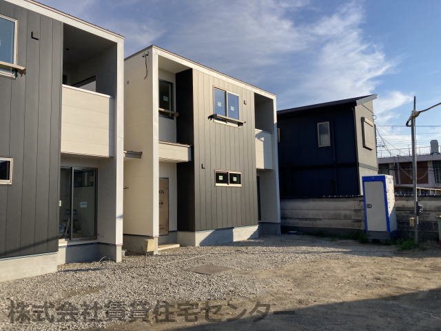 建物外観　建築中