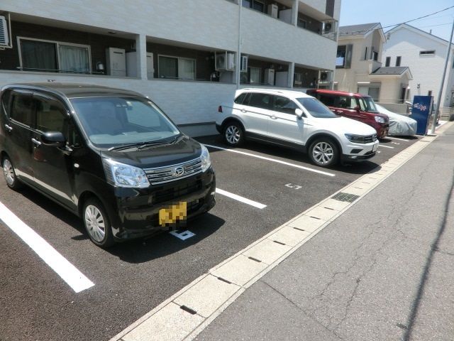 駐車場　満車の際は近隣の月極駐車場をお探しします