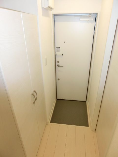玄関　シューズボックス付きの玄関です