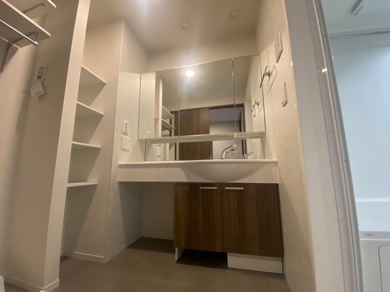 洗面設備　※別部屋の写真です