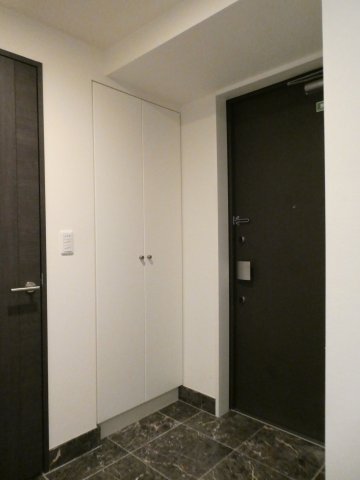 玄関　＊別部屋参照