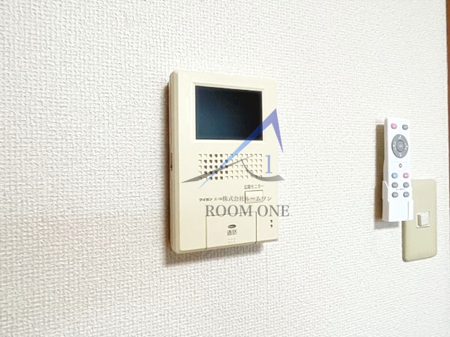 セキュリティ　モニター付きインターホンです。