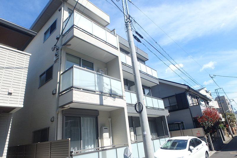 建物外観　オートロックあります