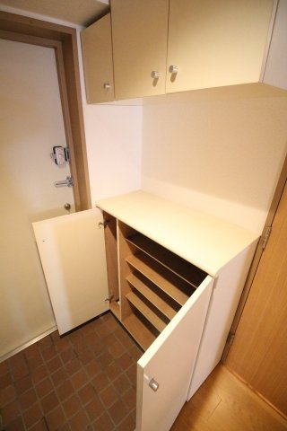 玄関　パークハイツ駒込　豊島区駒込3