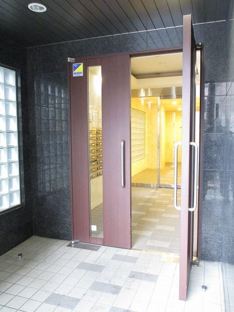 エントランス　エントランス