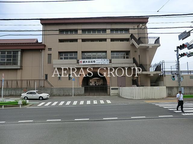 中学校　町田市立忠生中学校（中学校）まで725m