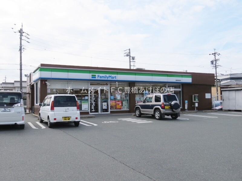 コンビニ　ファミリーマート豊橋西橋良店（コンビニ）まで79m