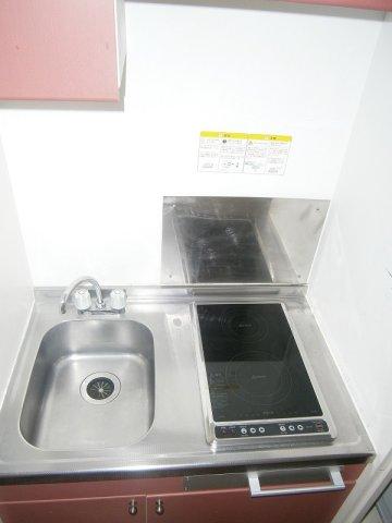 キッチン　２口電気コンロがついています