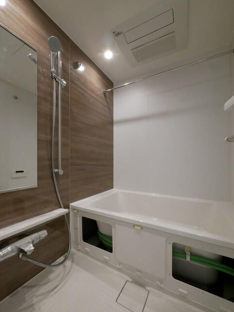 バス・シャワールーム　※写真は同タイプ住戸です。