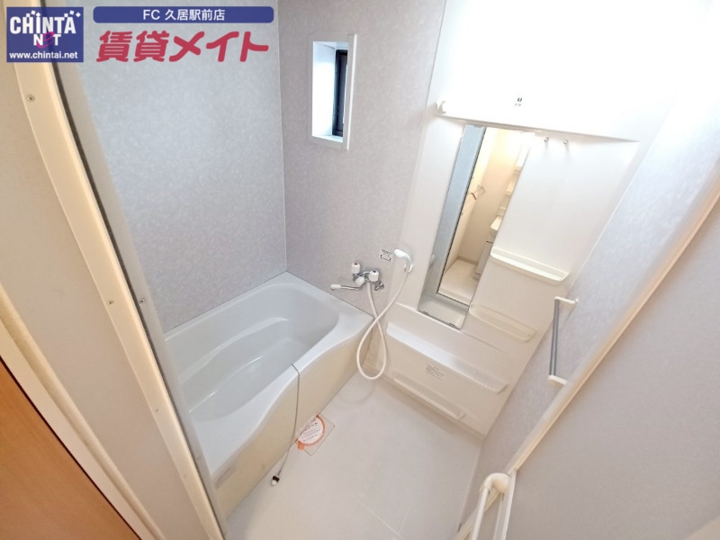 バス・シャワールーム　同型参考写真
