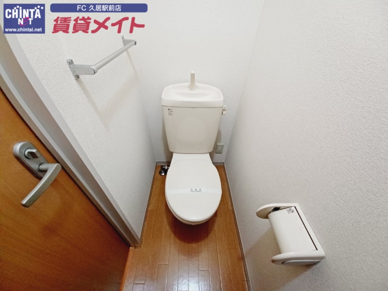 トイレ　同型参考写真