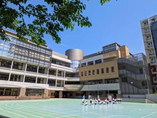 小学校　千代田区立麹町小学校（小学校）まで217m