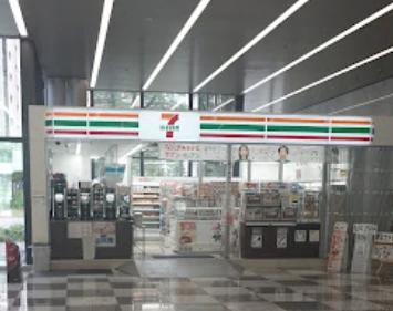 コンビニ　セブンイレブン DJ芝浦スクエアビル店（コンビニ）まで394m