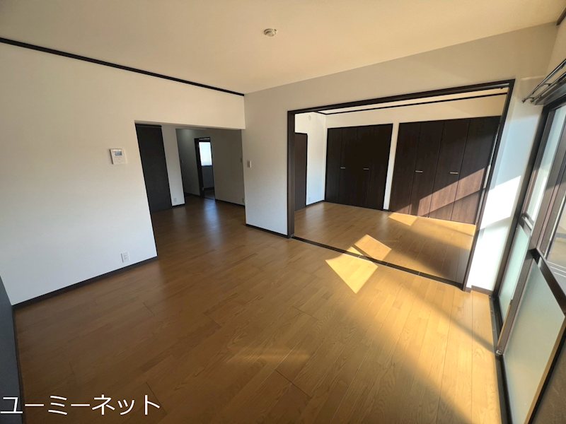 ロイヤルヤマダの内装写真
