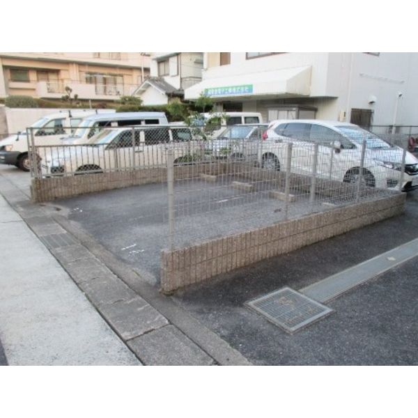 地下鉄東山線 星ケ丘駅 バス乗車時間：17分 最寄りバス停で下車 徒歩1分 5階建 築33年のその他写真