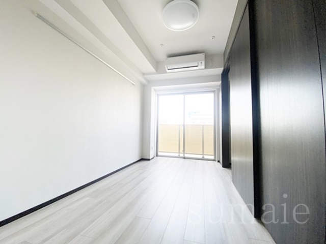 居室・リビング　明るいお部屋です