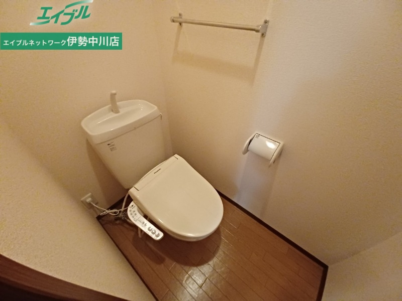 トイレ　同型参考写真