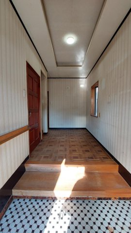 半田市四方木町 戸建ての玄関写真