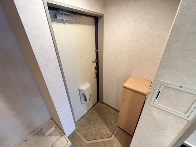 玄関　※別のお部屋の写真です。
