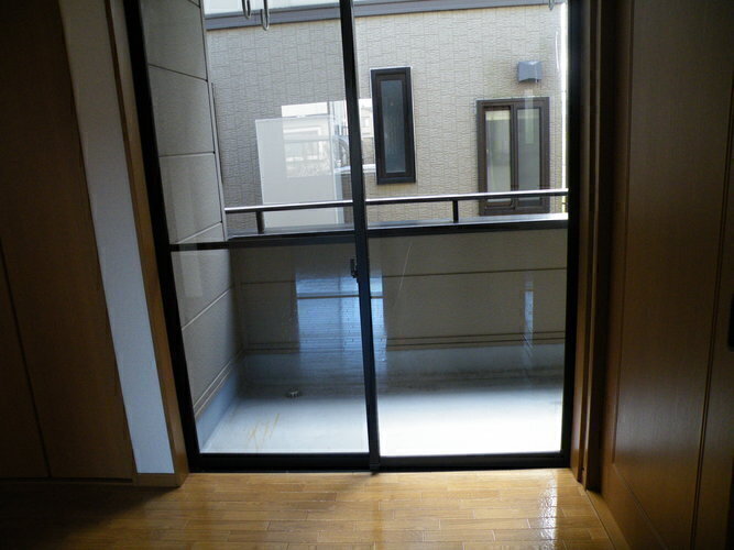 バルコニー　バルコニーあり