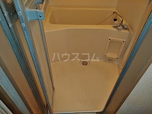 【山本マンションのバス・シャワールーム】