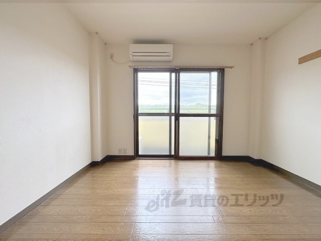 居室・リビング　居室