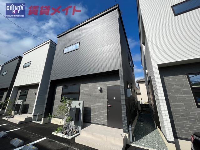 ＡＫＡＴＳＵＫＩ　ＨＯＵＳＥ　Dの建物外観